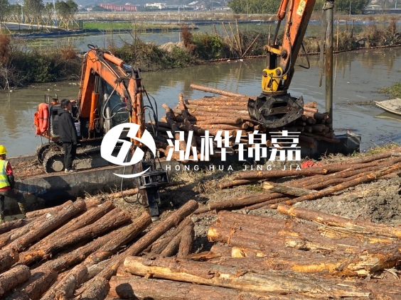 湖南松木樁批發(fā)廠家-5米松木樁批發(fā)1000根有優(yōu)惠嗎？